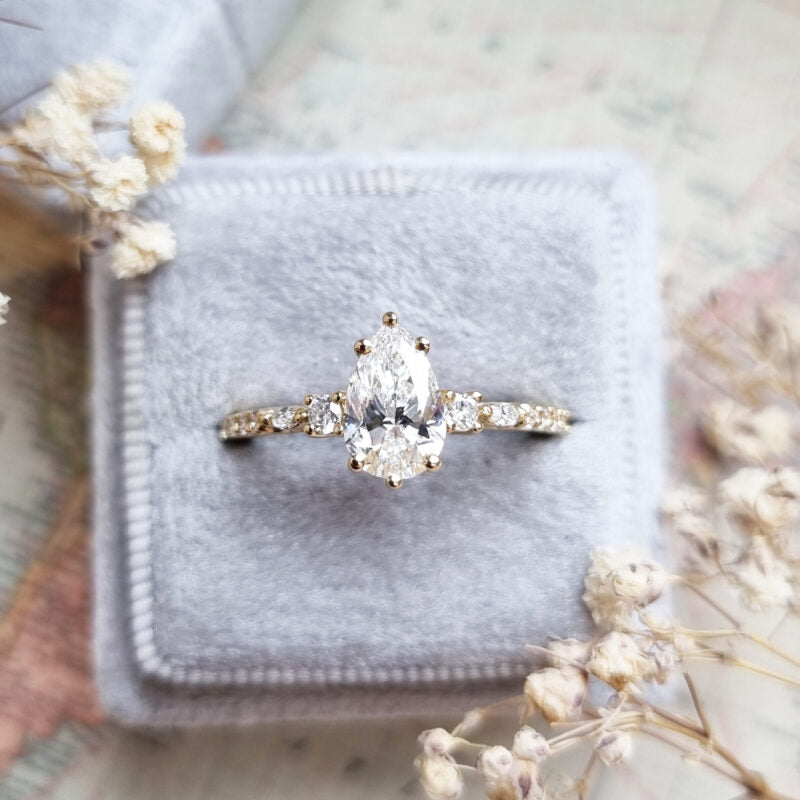 Fabricate Pear Diamond Wedding Ring