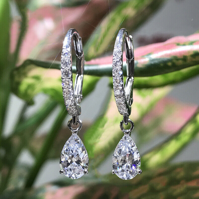 Regal Pear & Round Diamond Earring