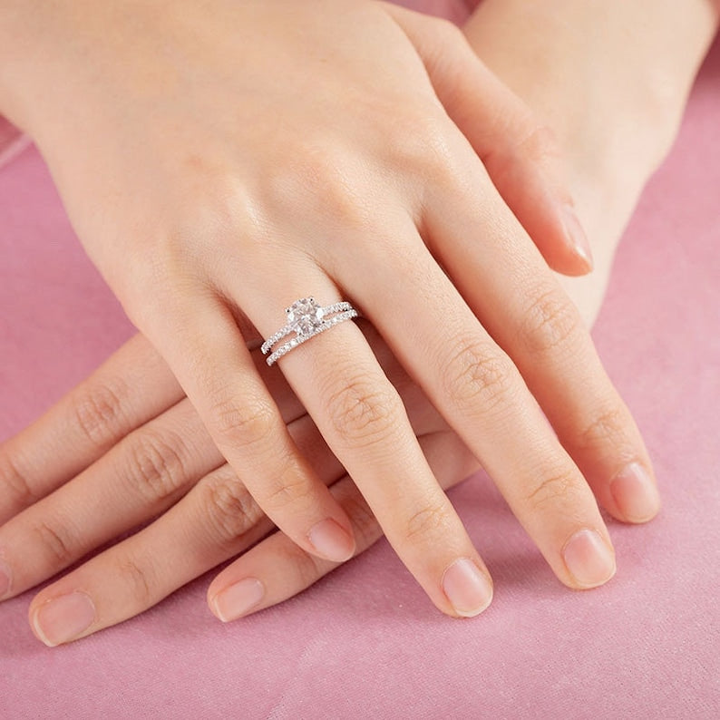 Hedonism Round Diamond Wedding Ring