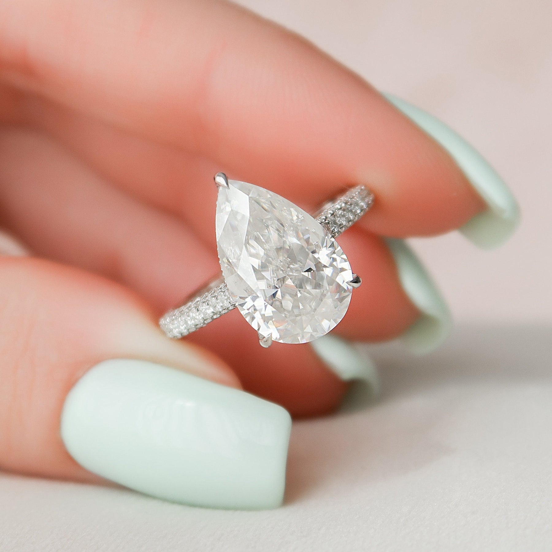Shininess Pear Diamond Wedding Ring