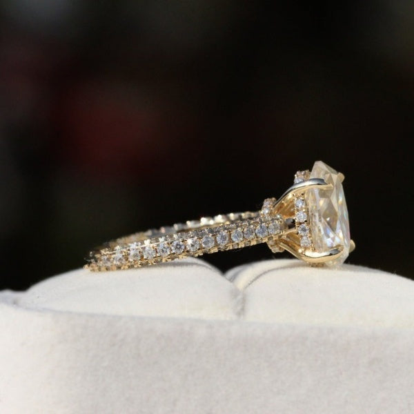 Rarity Oval Diamond Wedding Ring