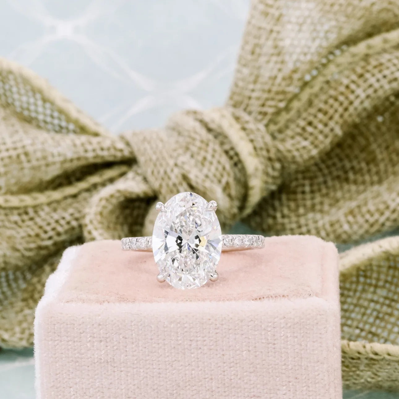 Endearing Oval Diamond Wedding Ring