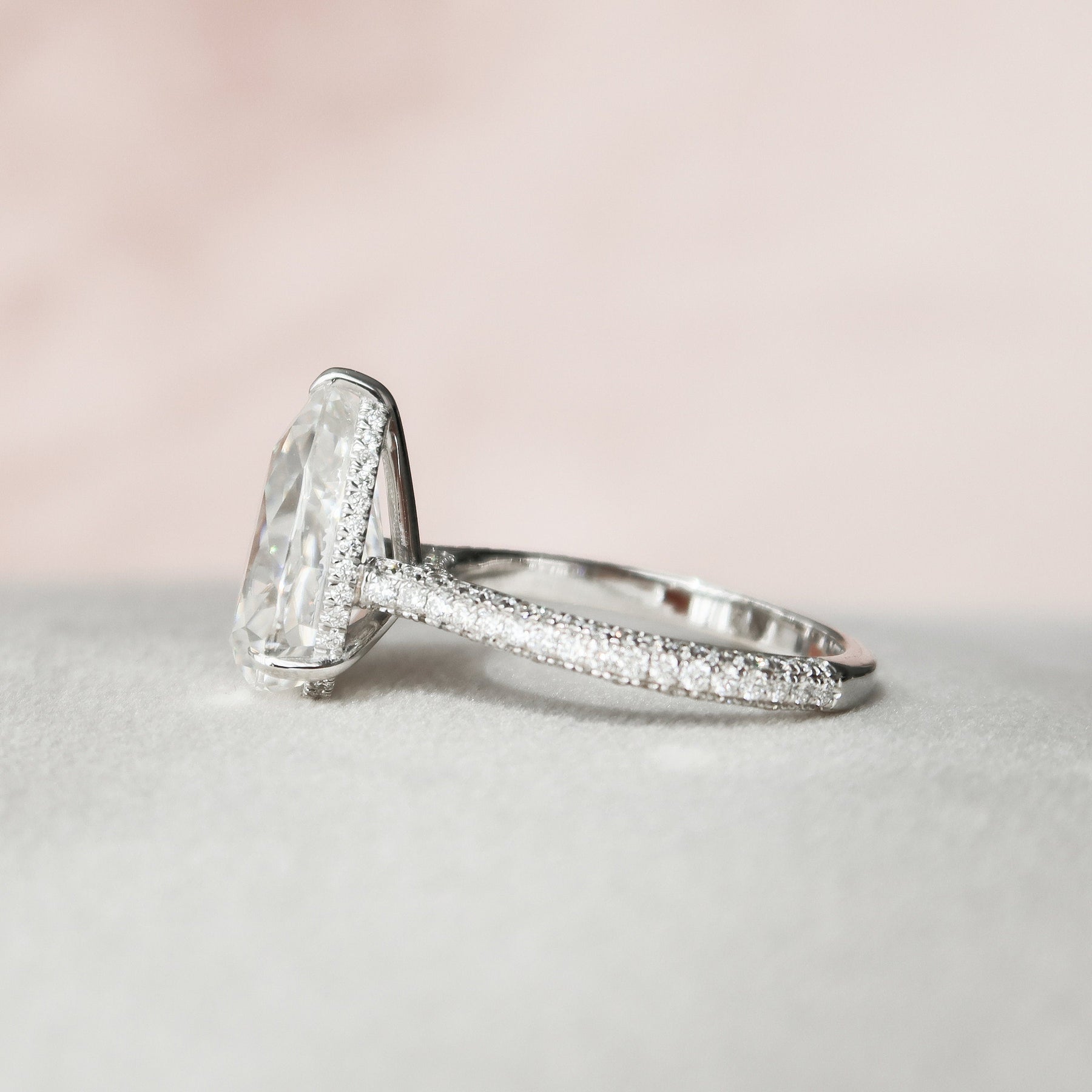 Shininess Pear Diamond Wedding Ring