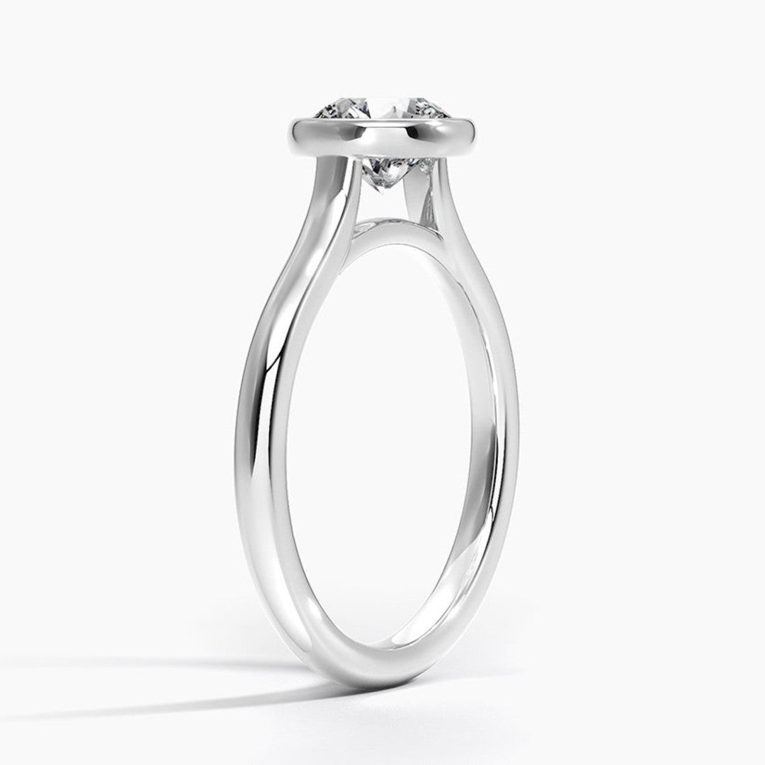 Modern Round Cut Diamond Ring