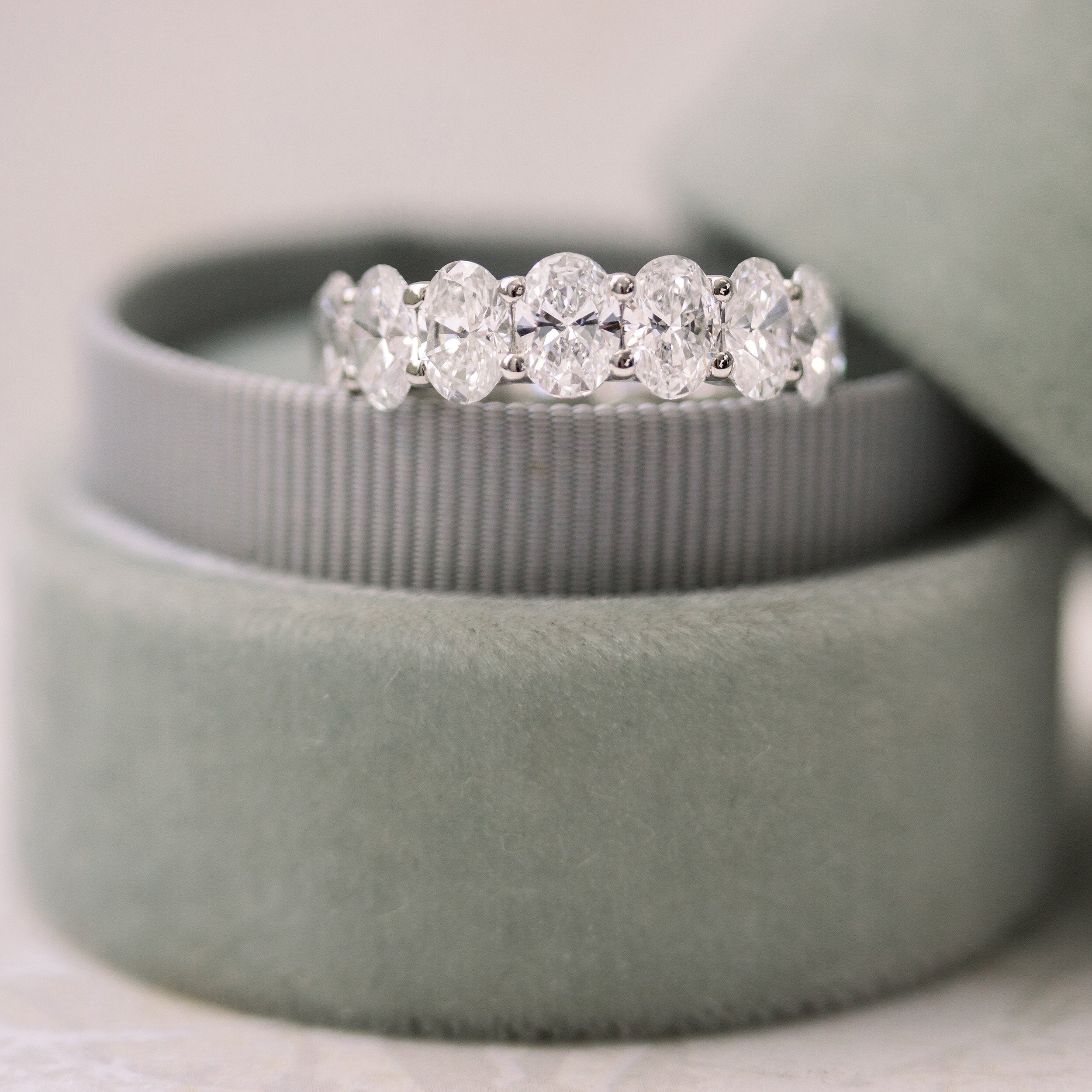 Sheen Oval Cut Diamond Band