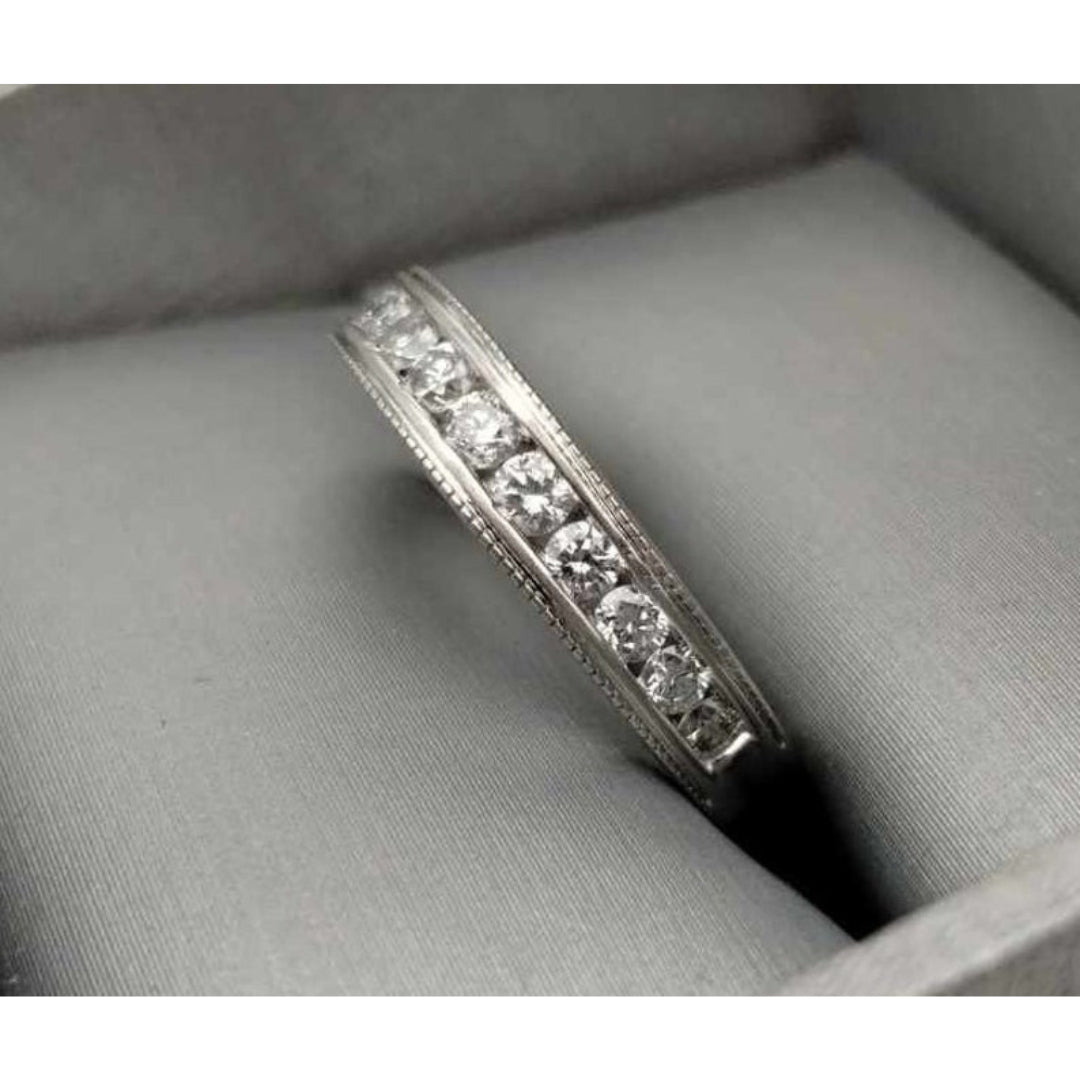 Fabulous Round Cut Diamond Band