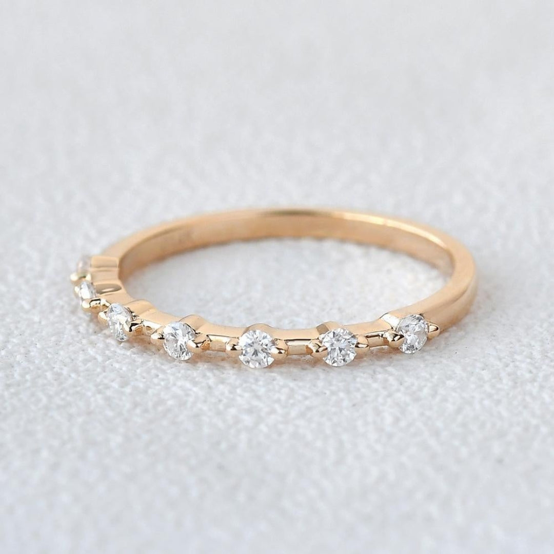 Comeliness Round Cut Diamond Band