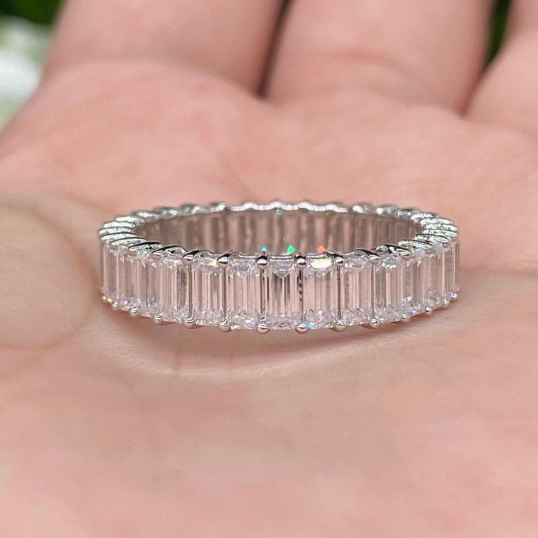 Sparkling Emerald Diamond Wedding Band