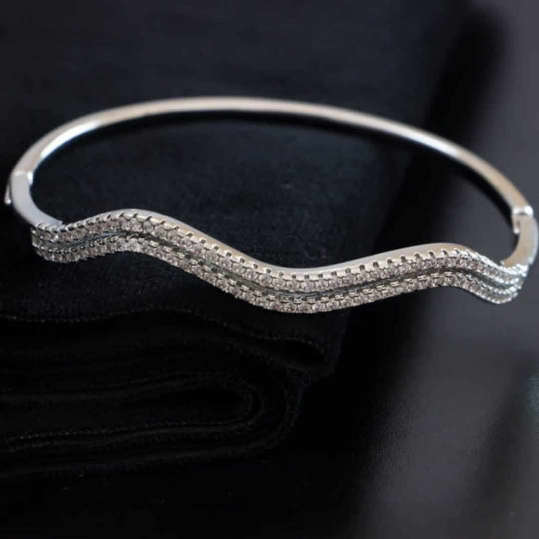 Stylish Round Diamond Bracelet