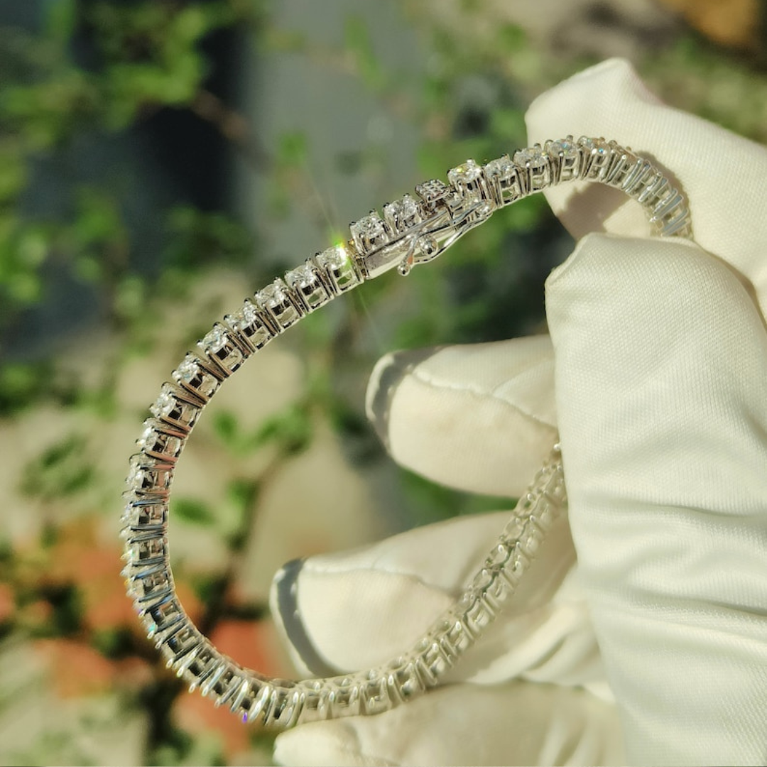 Beauteous Round Diamond Bracelet