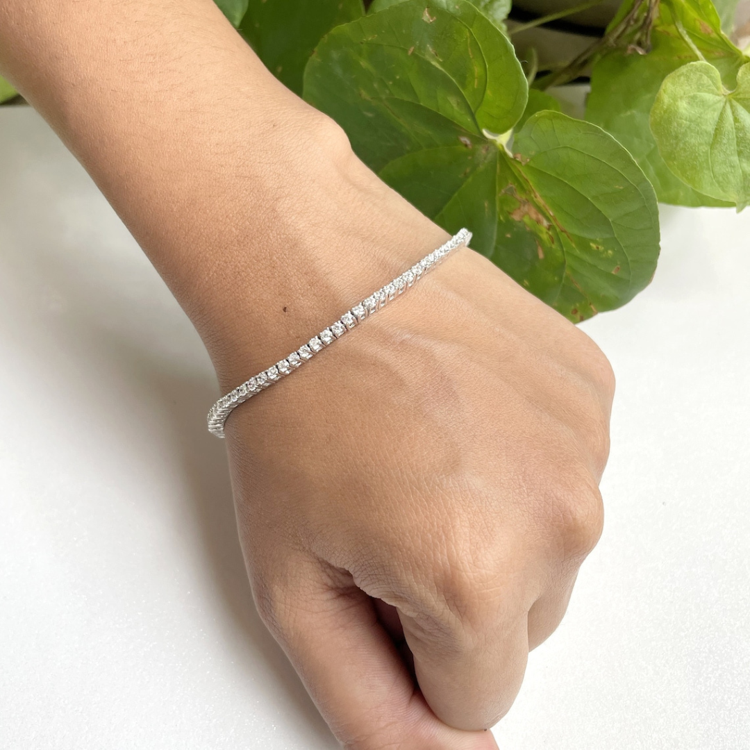 Comely Round Diamond Bracelet