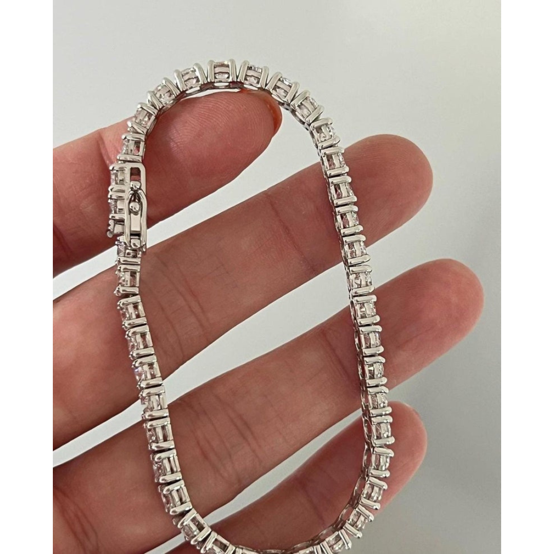 Loveliness Round Diamond Bracelet