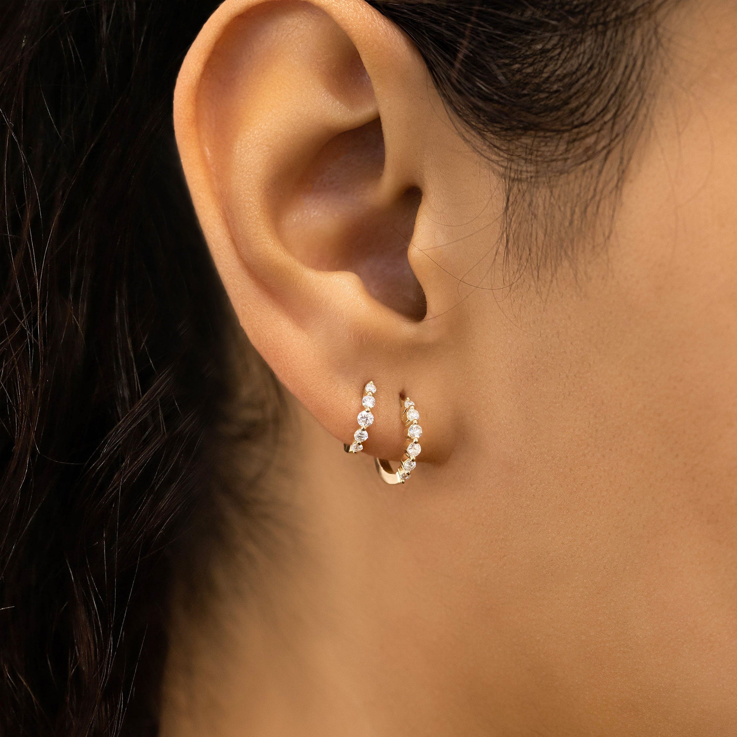 Glossy Round Diamond Earring