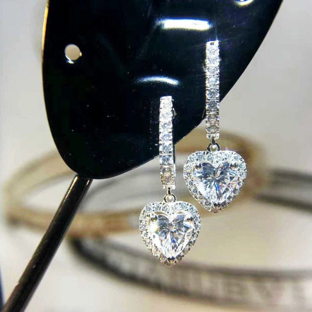 Irradiant Heart & Round Diamond Earring