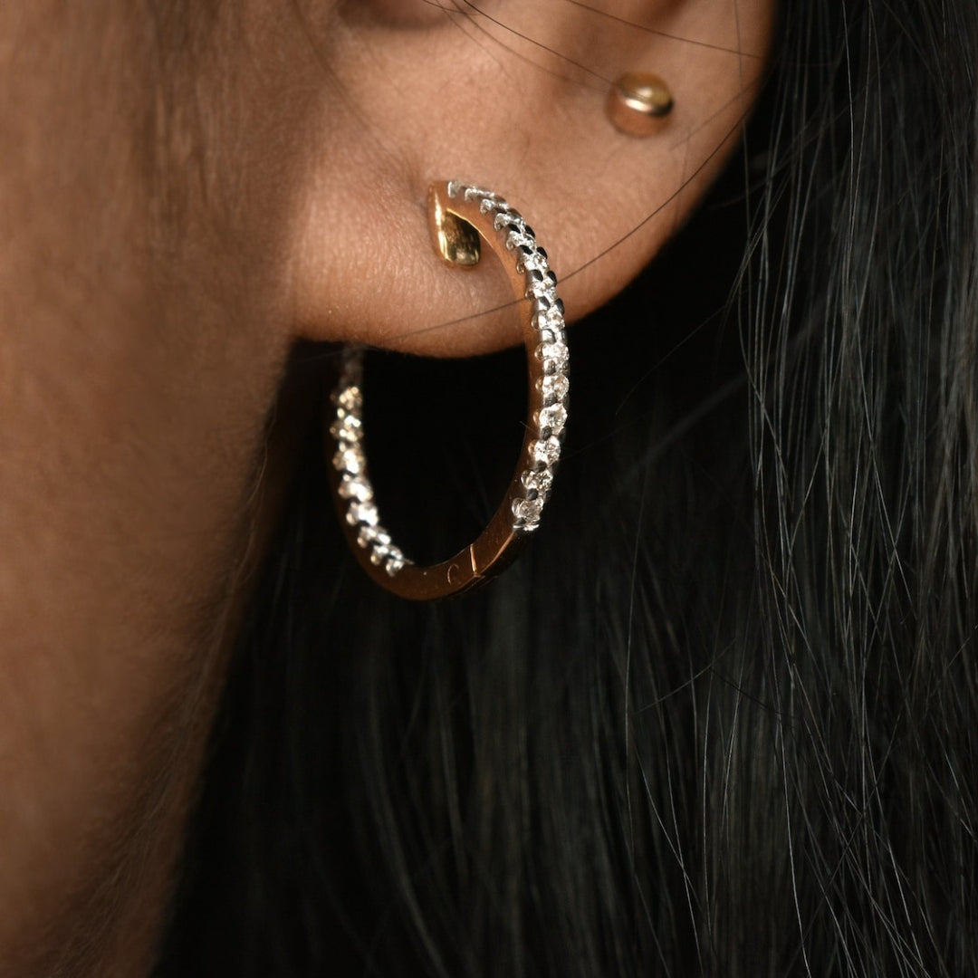Blazing Round Diamond Earring