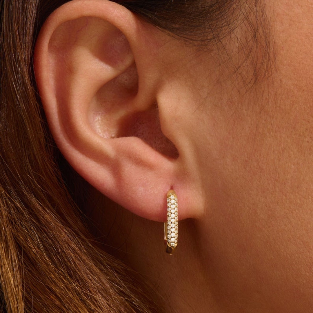 Fulgurous Oval Diamond Earring