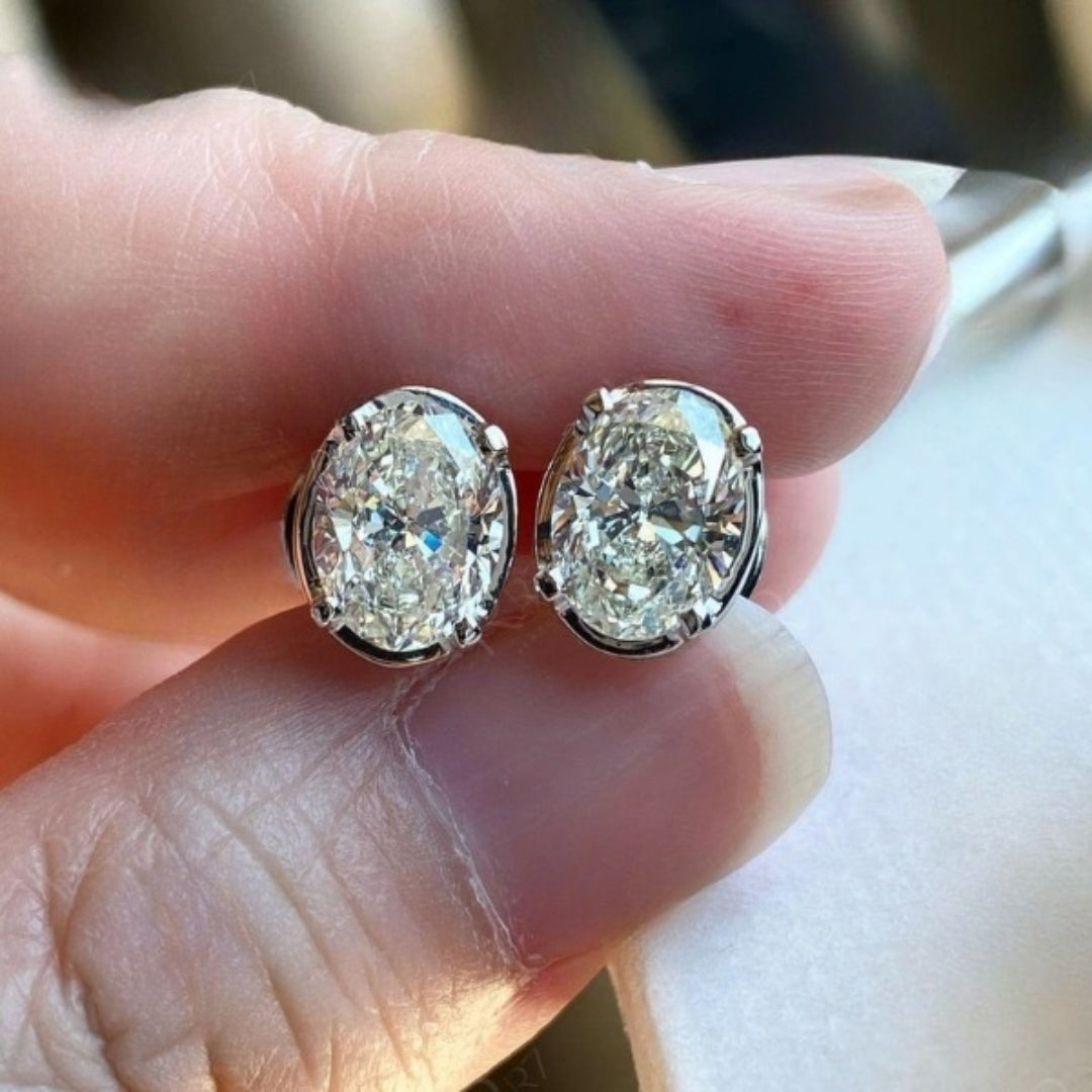 Magnificent Oval Diamond Earring