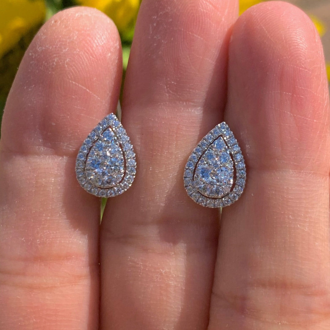 Balletic Pear Diamond Earring