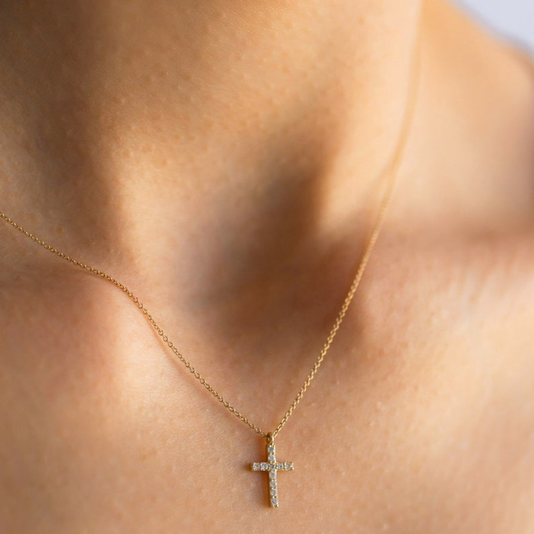 Minimalist Luxury Round Diamond Necklace