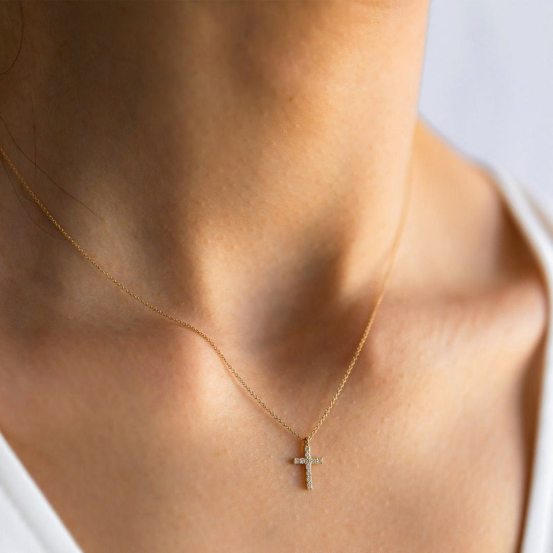 Minimalist Luxury Round Diamond Necklace