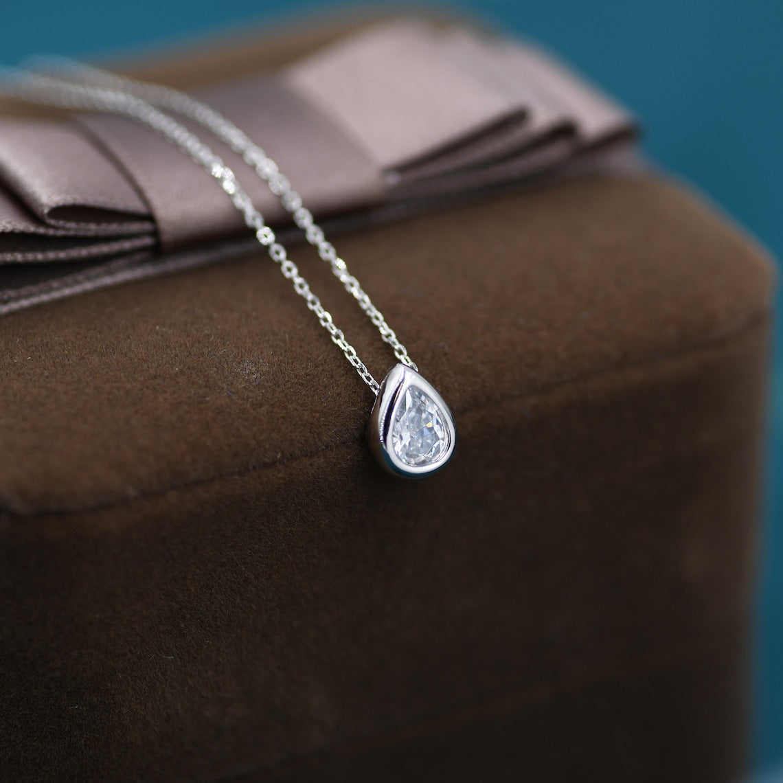 Uniquely Pear Diamond Necklace