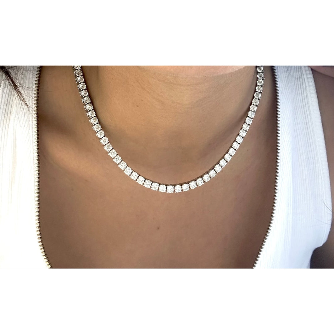 Attractive Round Diamond Necklace