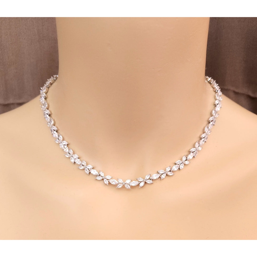 Aesthetic Marquise Diamond Necklace