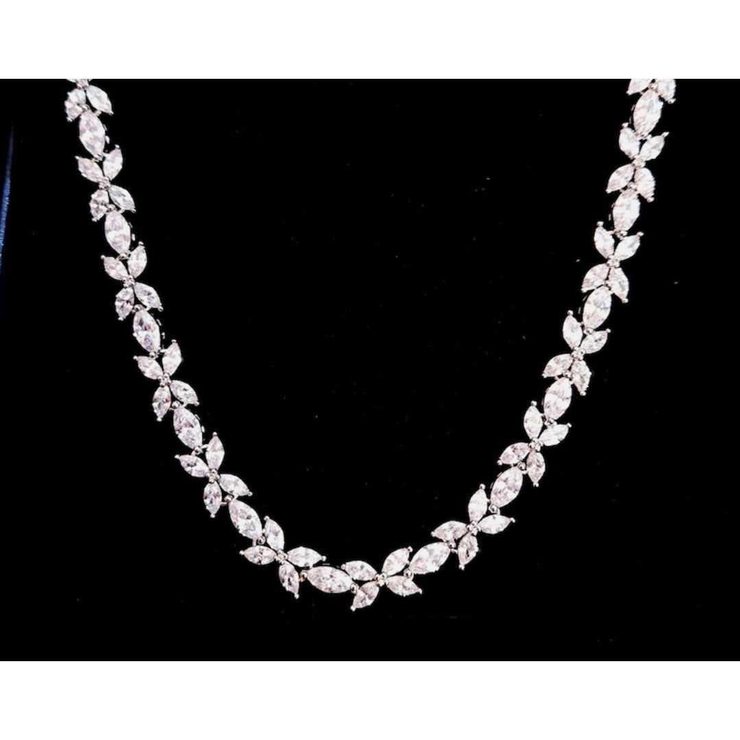 Aesthetic Marquise Diamond Necklace