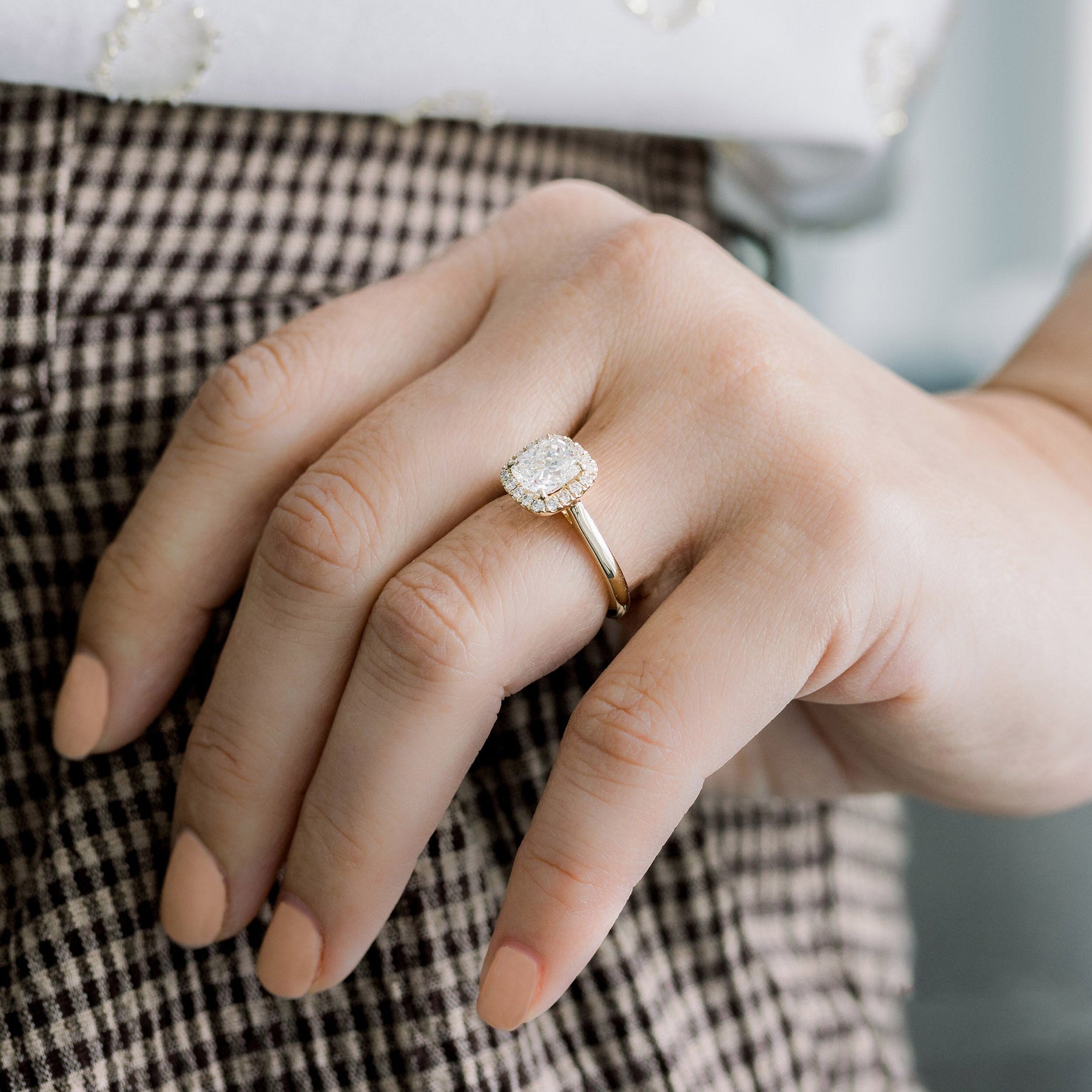 Illuminated Cushion Shape Diamond Wedding Ring