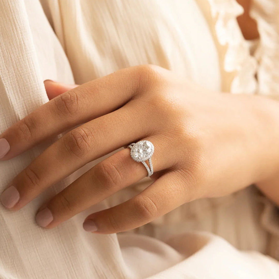 Flawless Oval Shape Diamond Wedding Ring