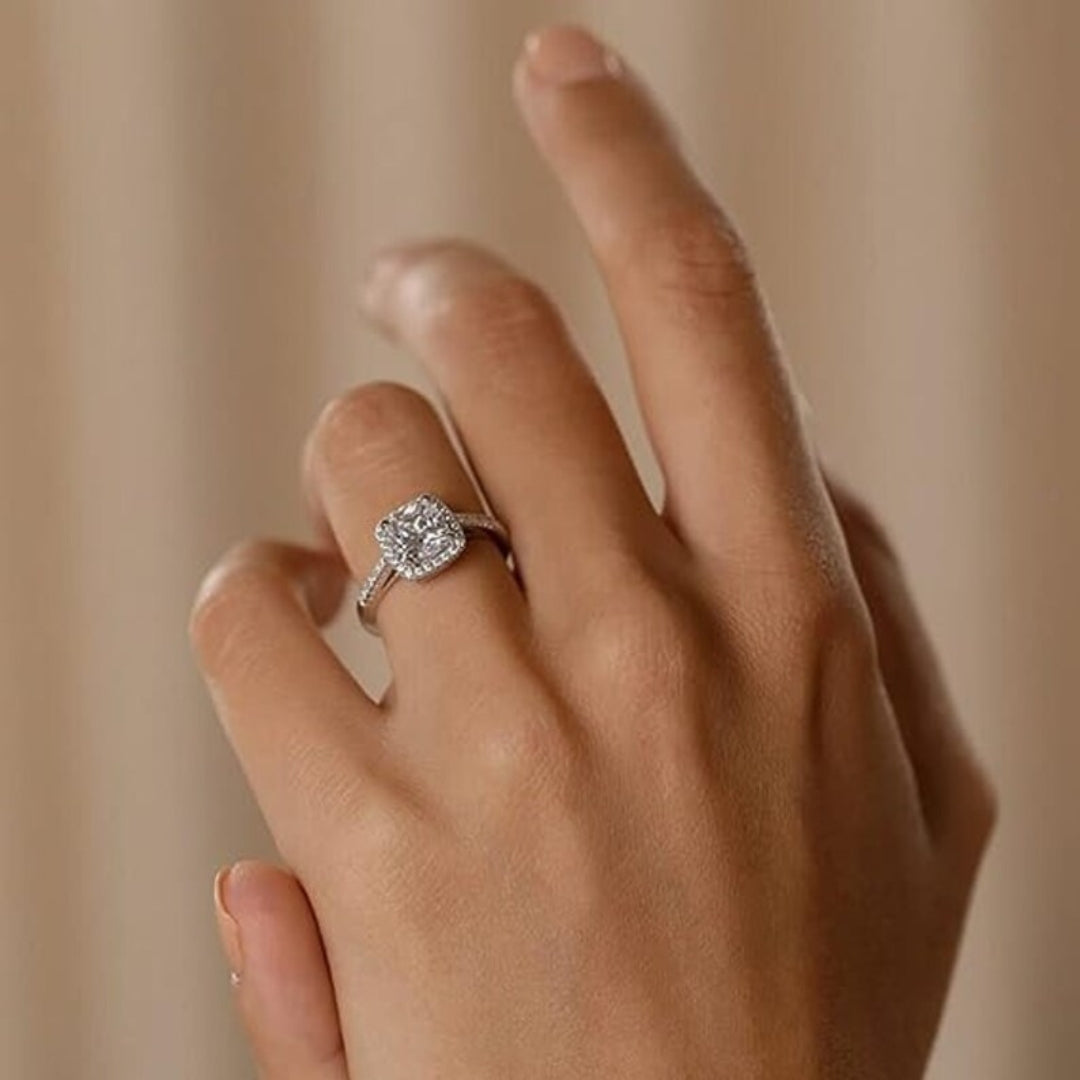 Esthetical Cushion Shape Diamond Wedding Ring