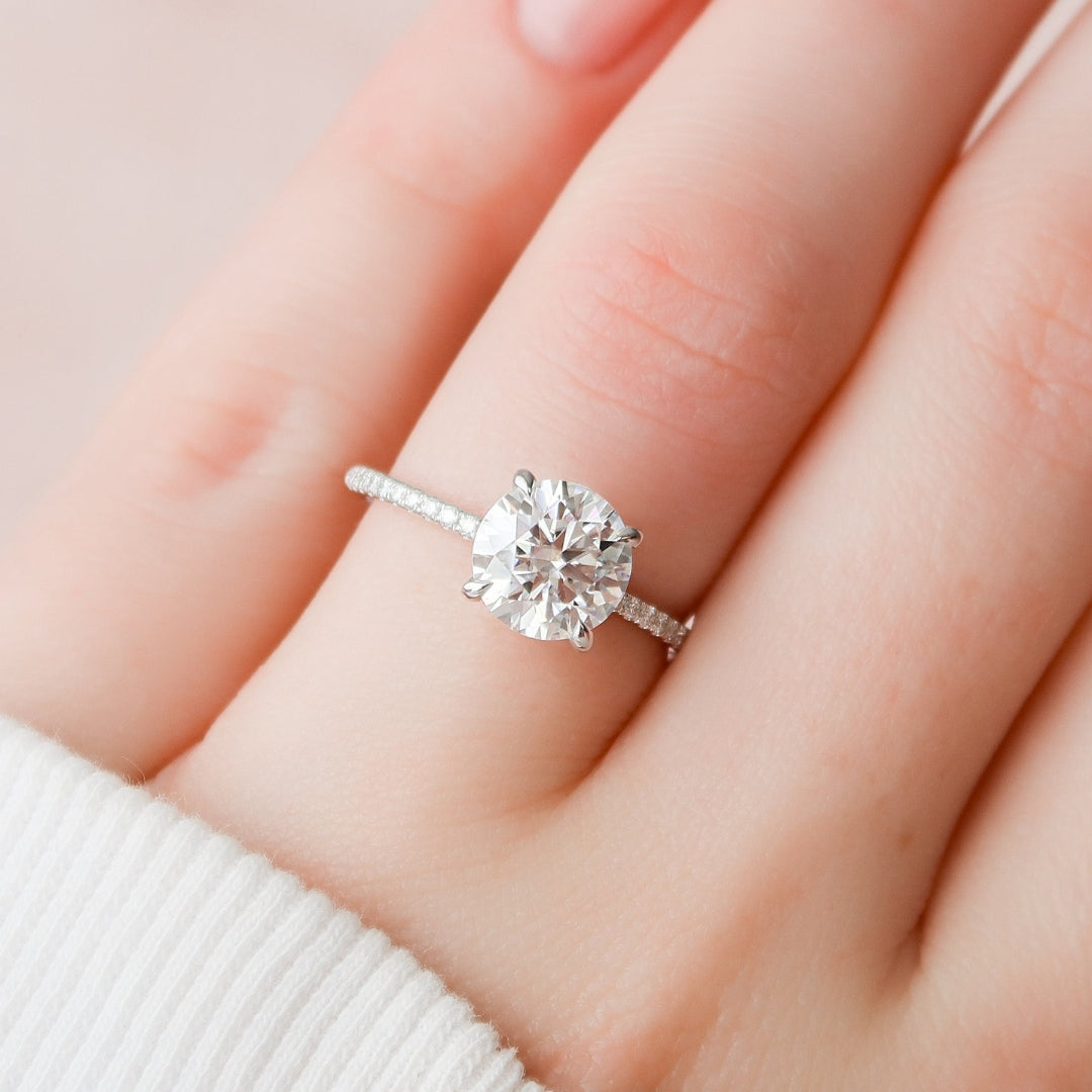 Lucent Round Shape Diamond Wedding Ring