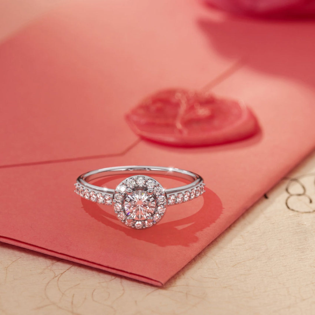 Shined Round Shape Diamond Wedding Ring