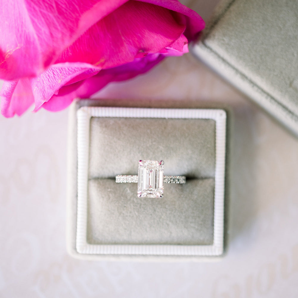 Princely Emerald Shape Diamond Wedding Ring