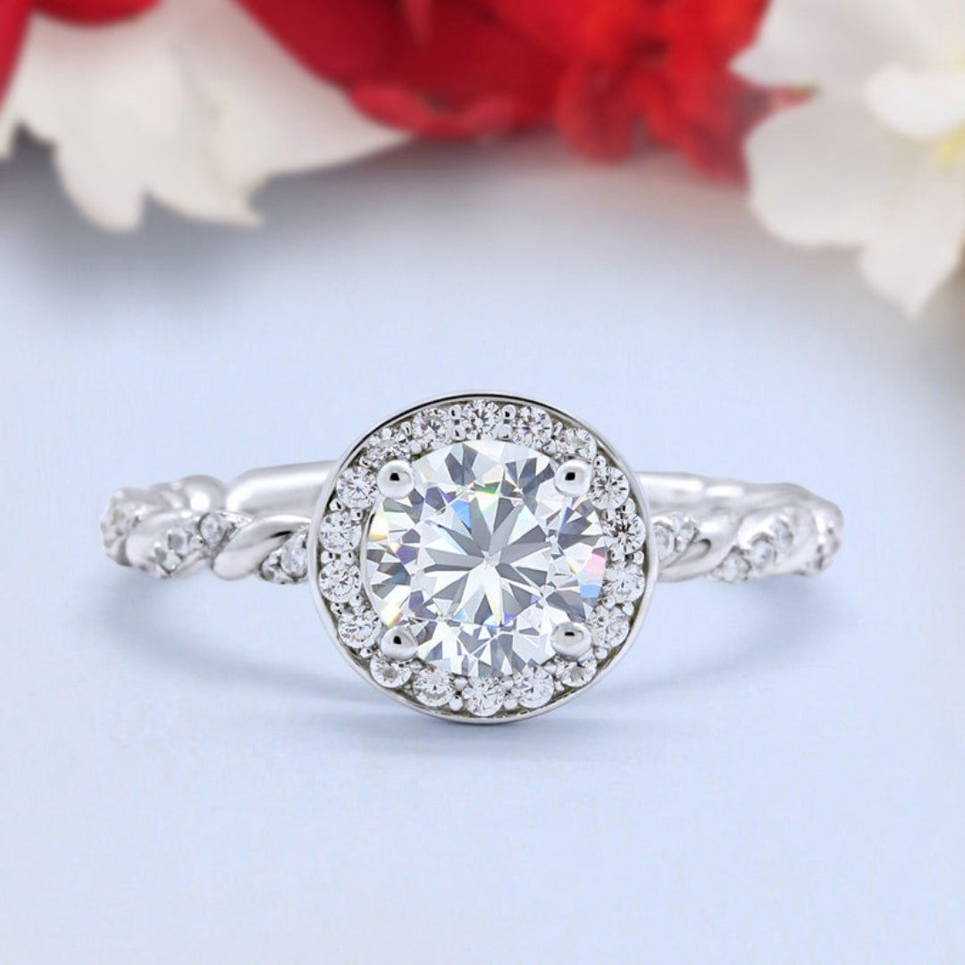 Decent Round Shape Diamond Wedding Ring