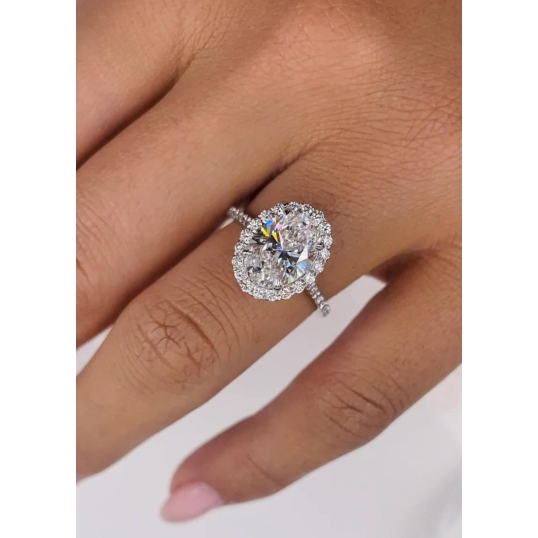 Appropriate Oval Shape Diamond Wedding Ring