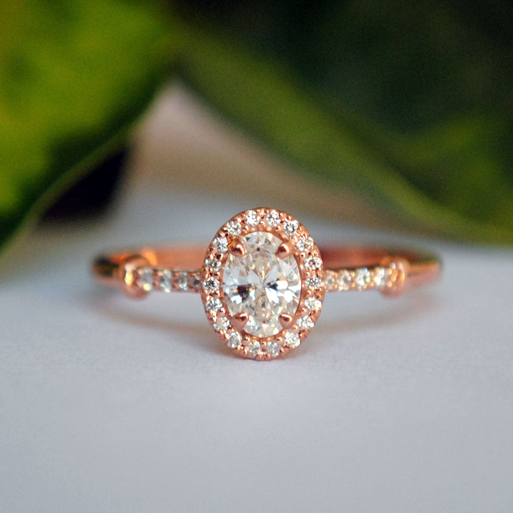 Engrossing Oval Shape Diamond Wedding Ring
