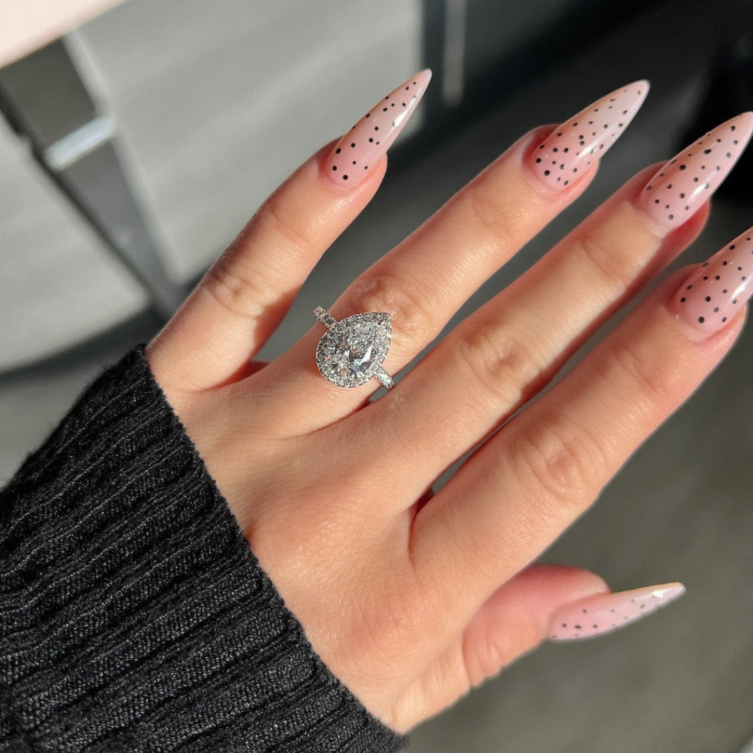Streamlined Pear Diamond Wedding Ring