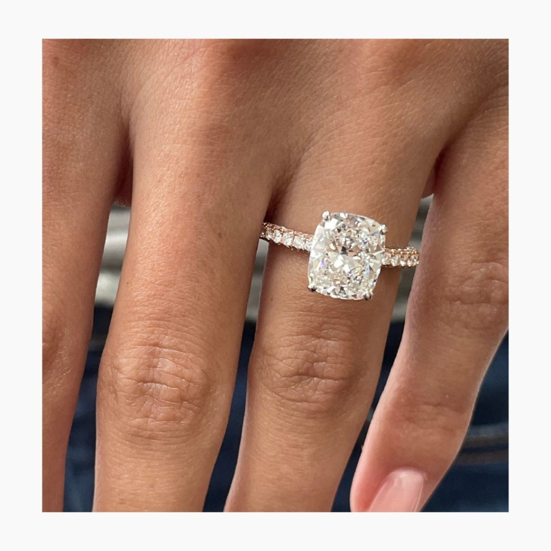 Desiderate Cushion Diamond Wedding Ring