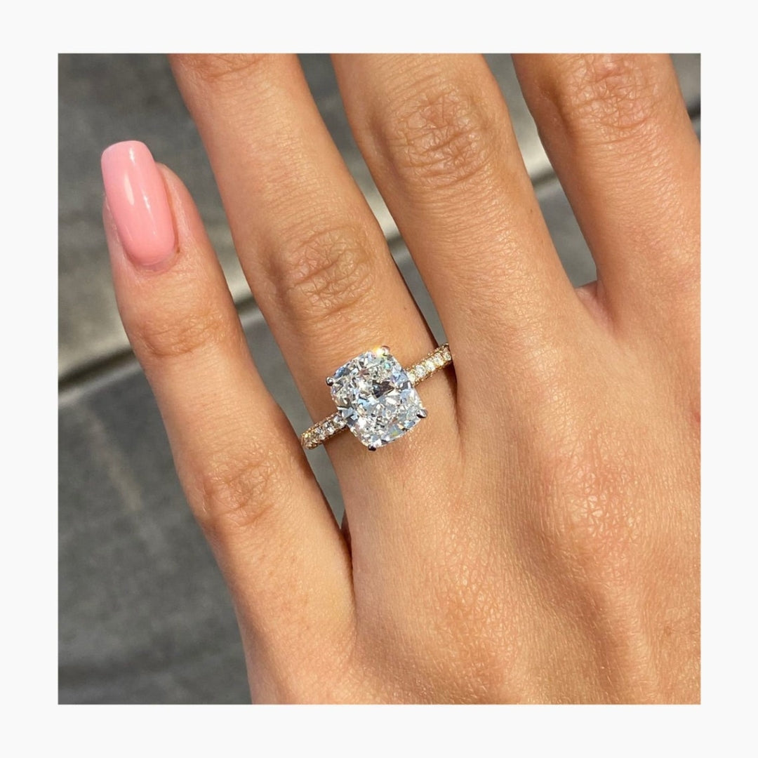 Desiderate Cushion Diamond Wedding Ring