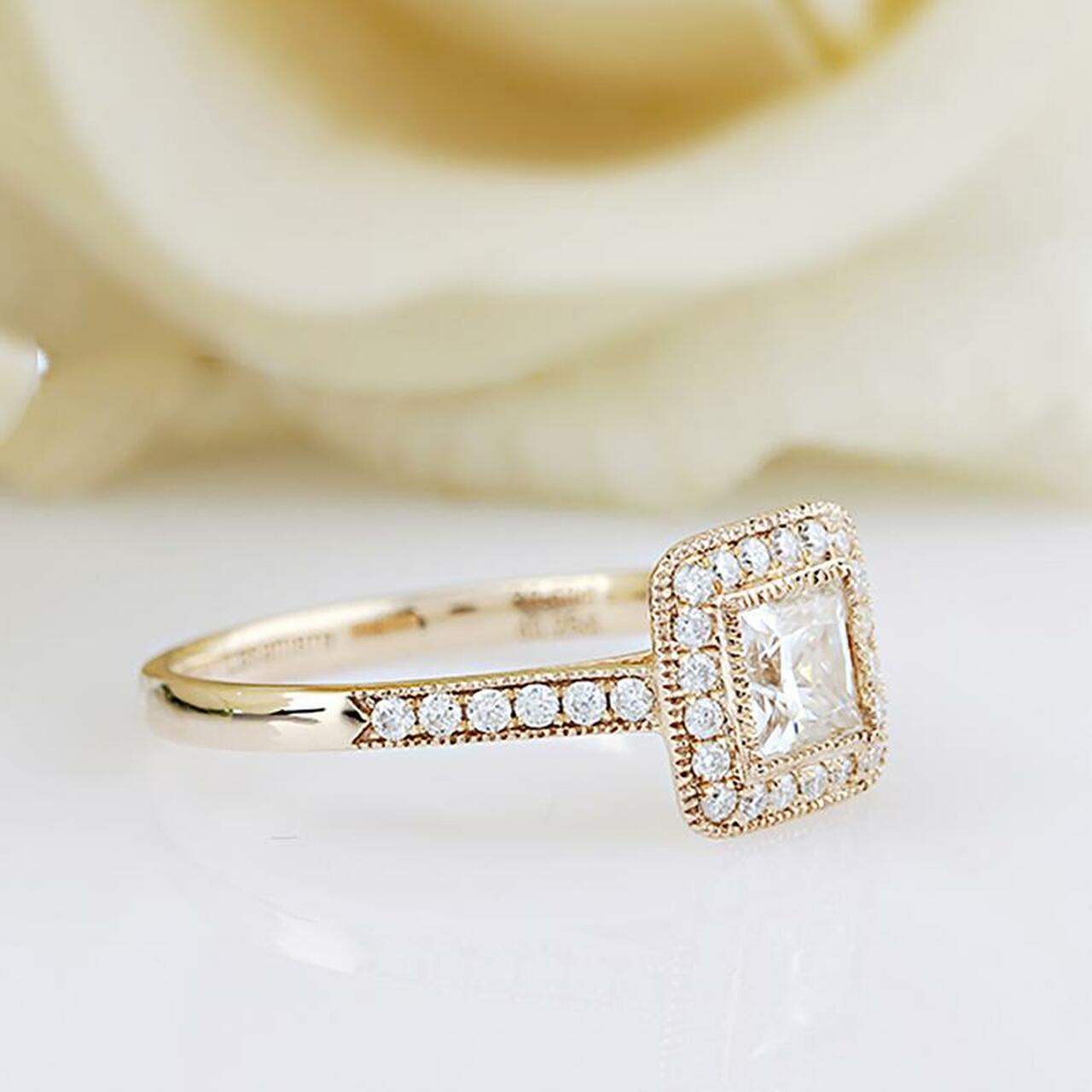 Sparkles Princess Shape Engagement Ring