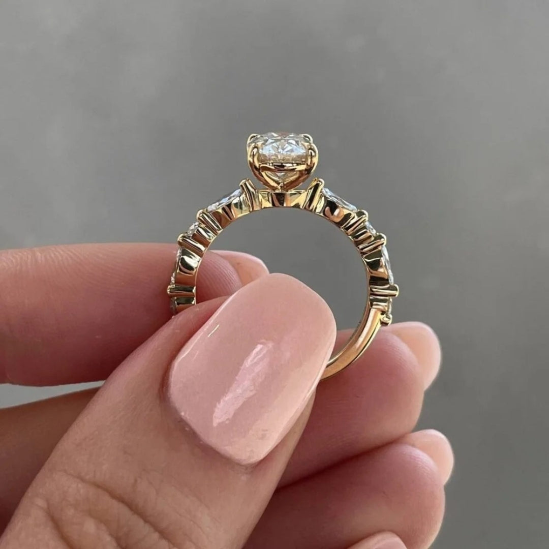 Alluring Oval Diamond Wedding Ring