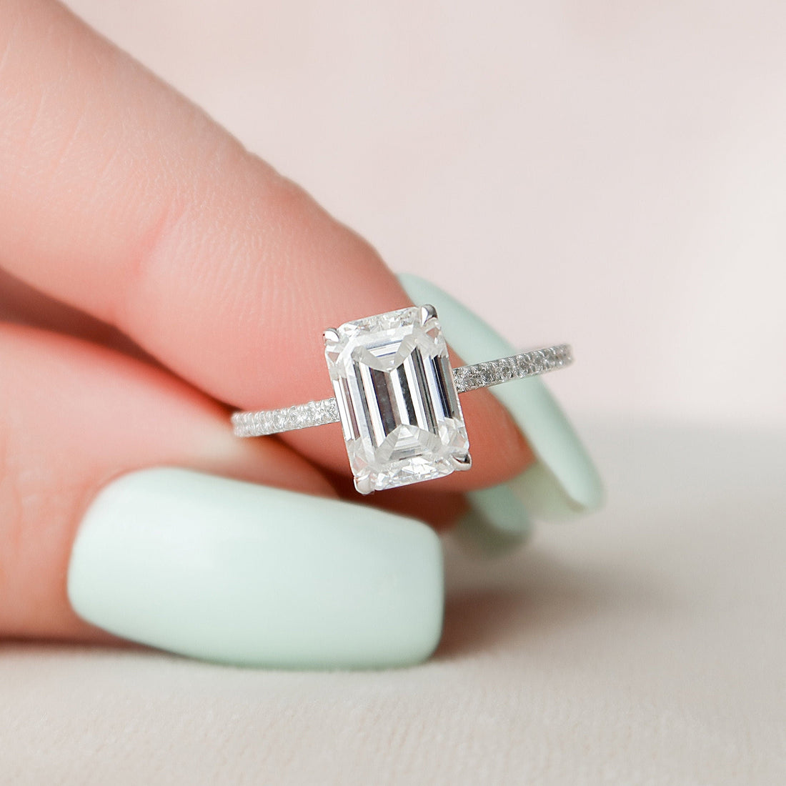 Excellently Emerald Diamond Wedding Ring