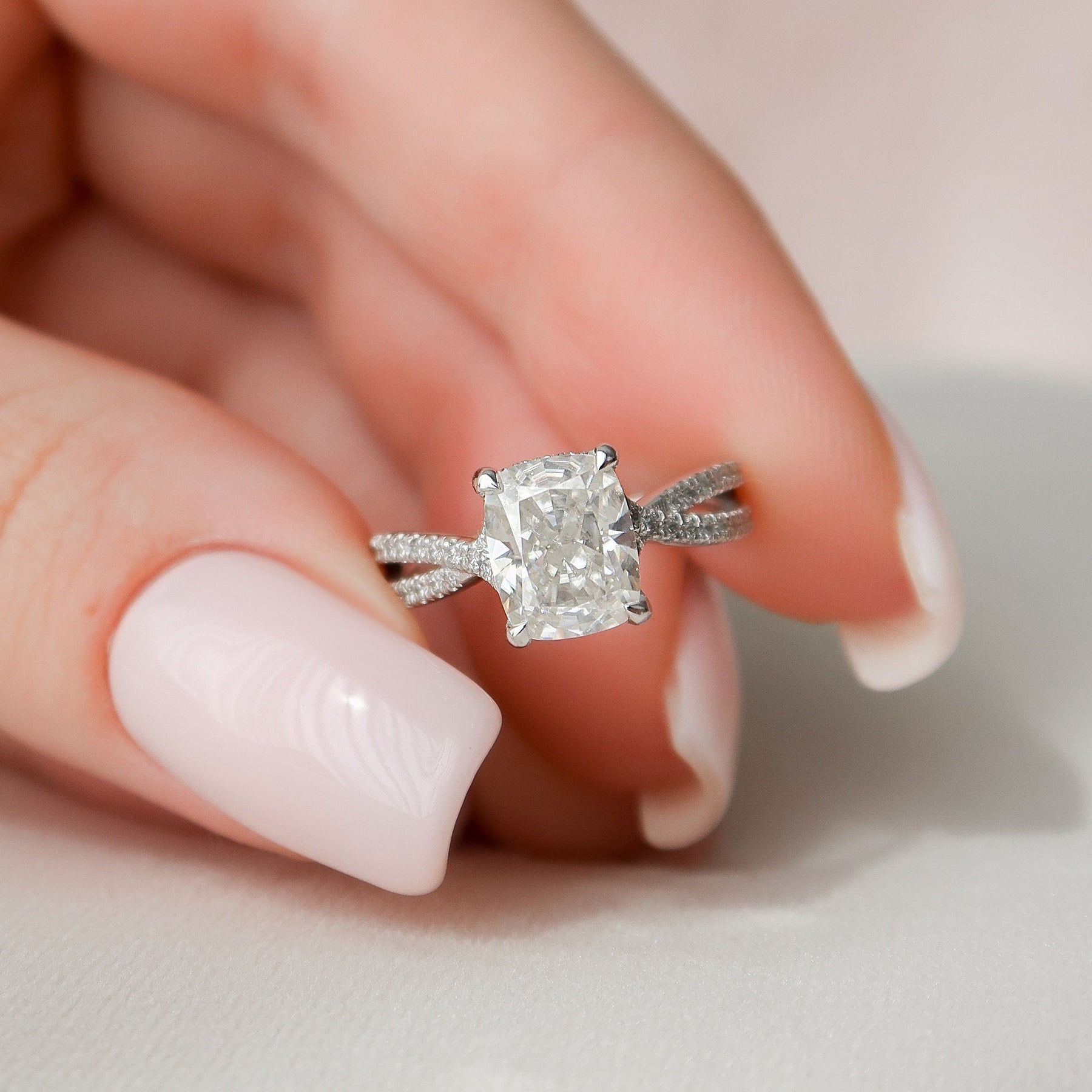 Graceful Radiant Shape Diamond Ring