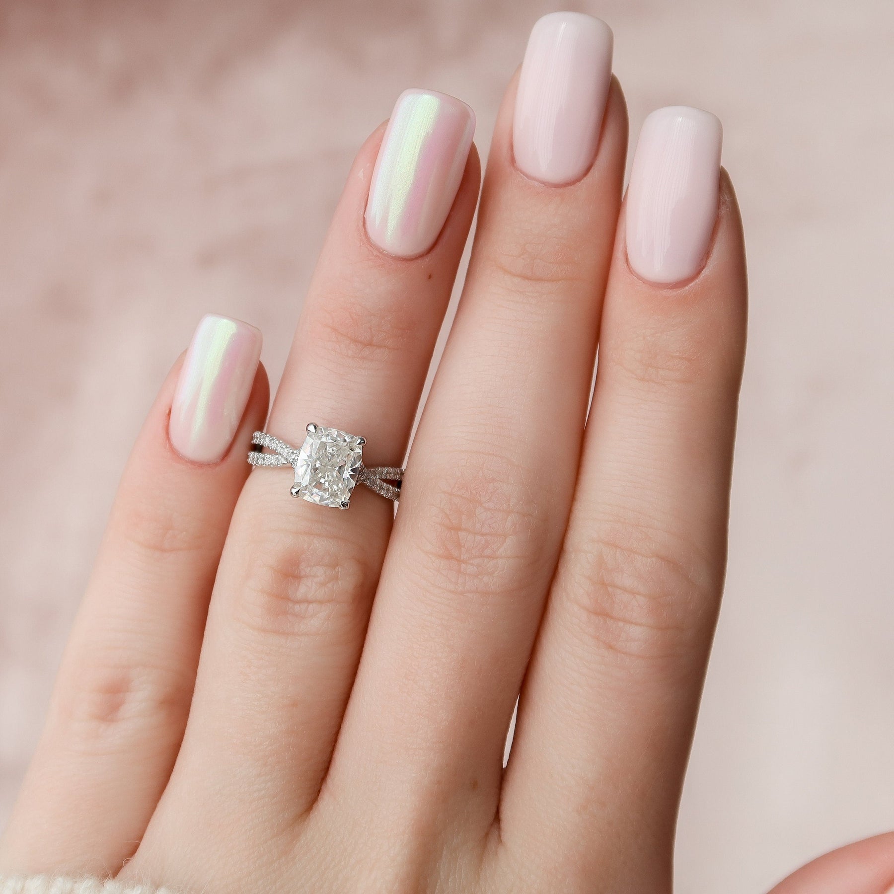 Graceful Radiant Shape Diamond Ring