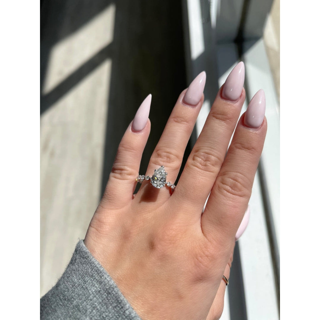 Gleam Pear Cut Wedding Ring