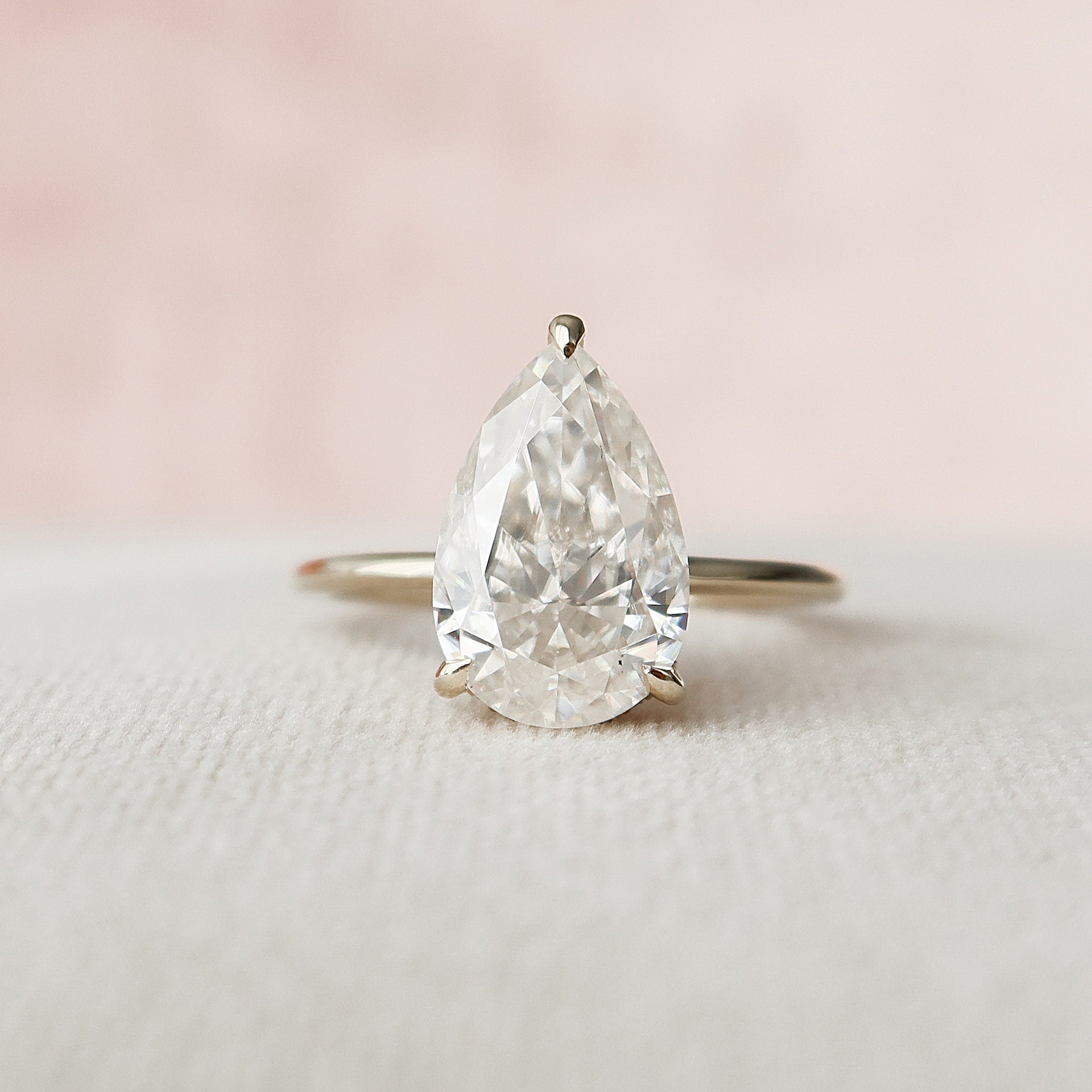 Dazzling Pear Shape Diamond Wedding Ring