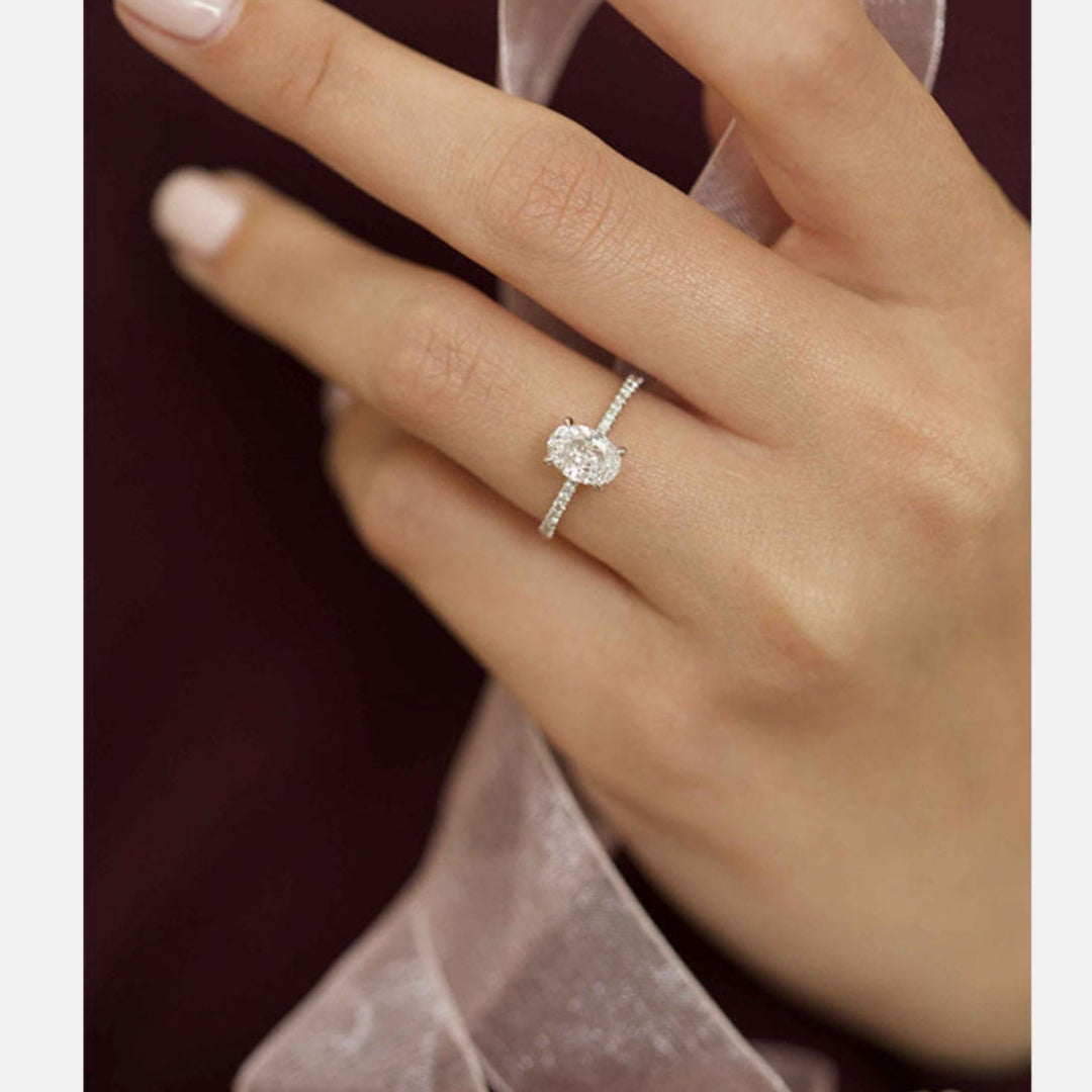 Pellucid Oval Shape Diamond Wedding Ring