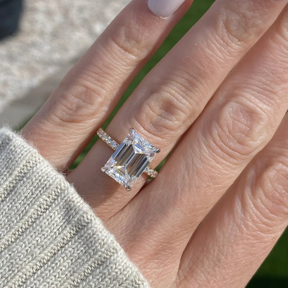 Twinkle Emerald Shape Diamond Wedding Ring