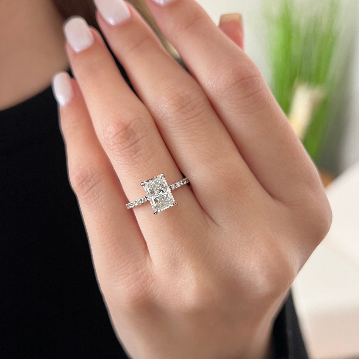 Lovable Radiant Shape Diamond Wedding Ring